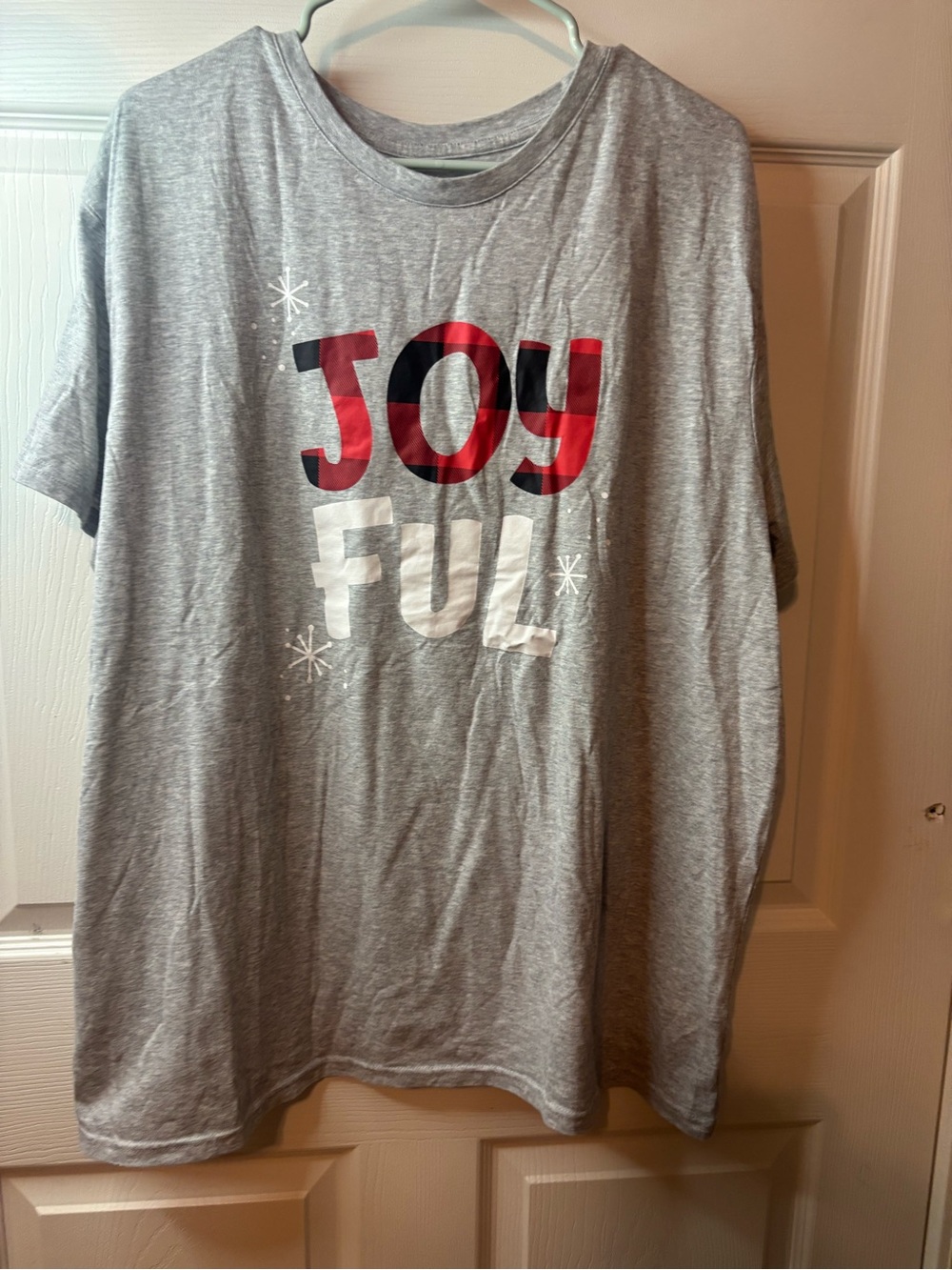 Men’s Gray 'JOYFUL' Graphic Tee - Holiday Plaid Accent